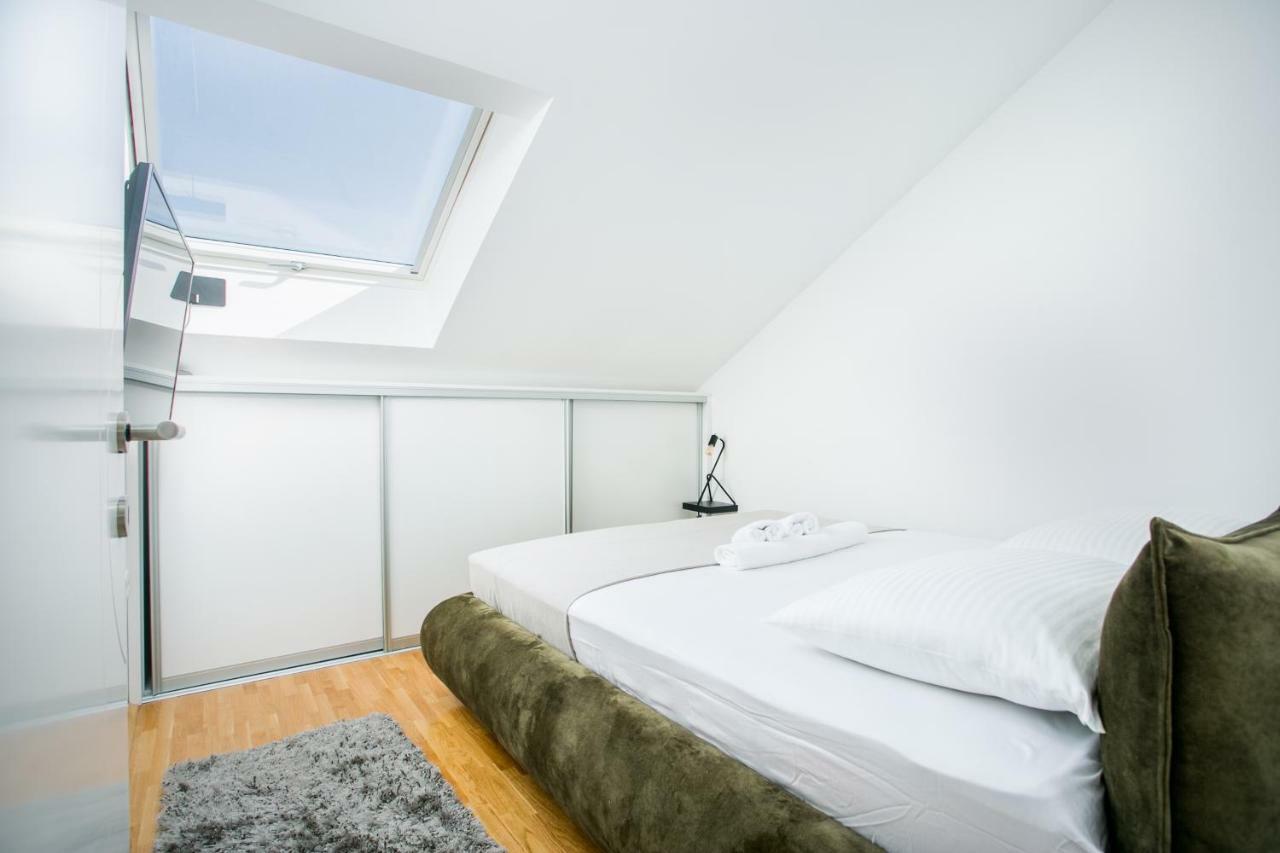 Luxury Penthouse Queen Leilighet Split Eksteriør bilde